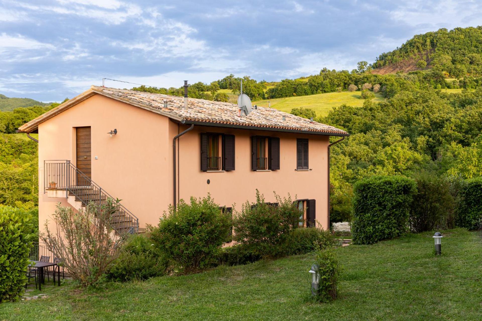 Вилла Relais Parco Del Subasio Пьяно-делле-Пьеве Экстерьер фото