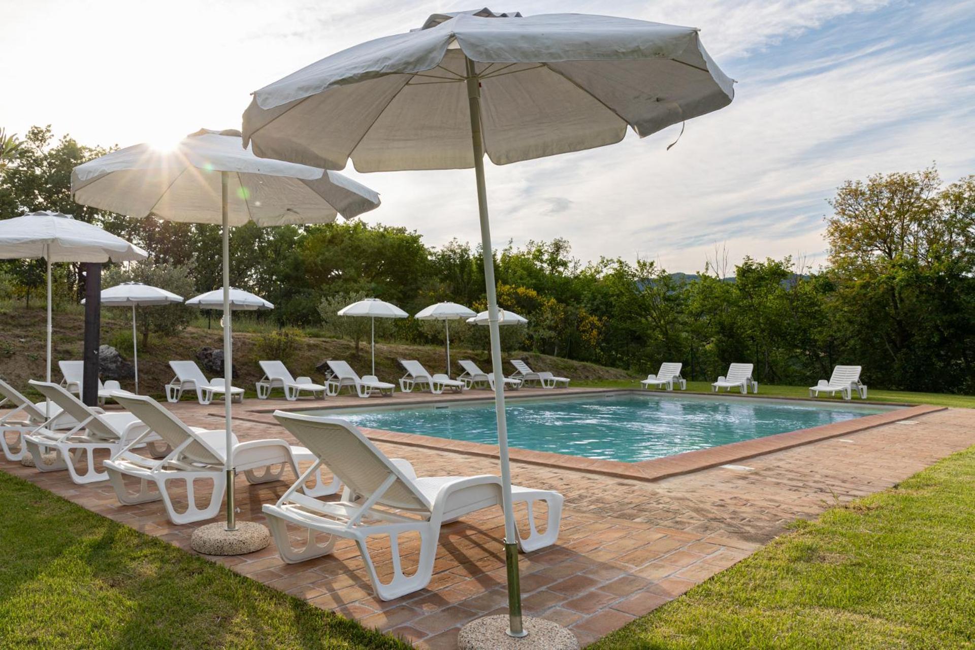 Вилла Relais Parco Del Subasio Пьяно-делле-Пьеве Экстерьер фото