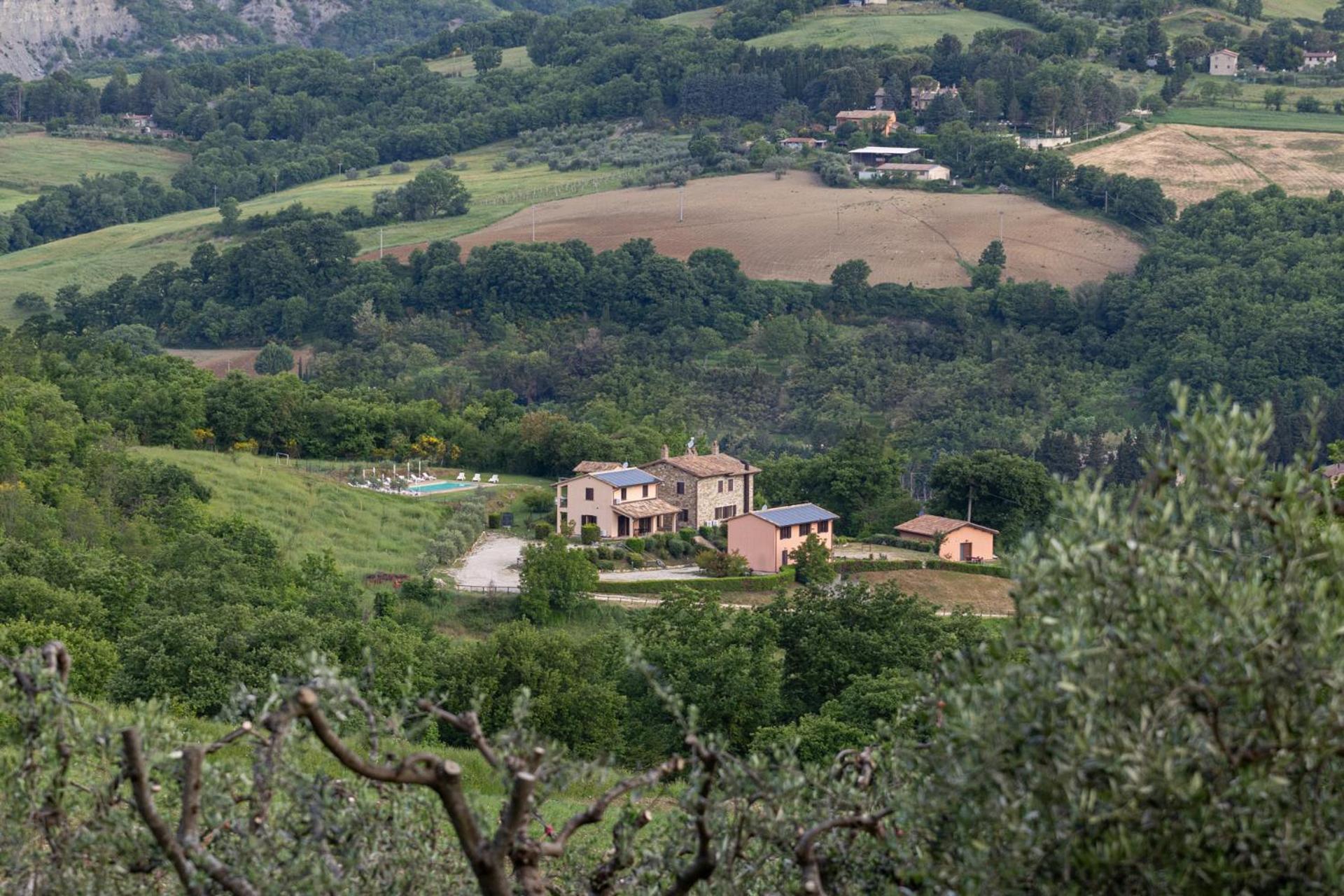 Вилла Relais Parco Del Subasio Пьяно-делле-Пьеве Экстерьер фото